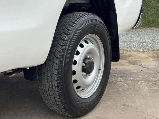 TOYOTA-HILUX-2.8 D-4D TURBO DIESEL CS 4X4 MANUAL TOYOTA-HILUX-2020