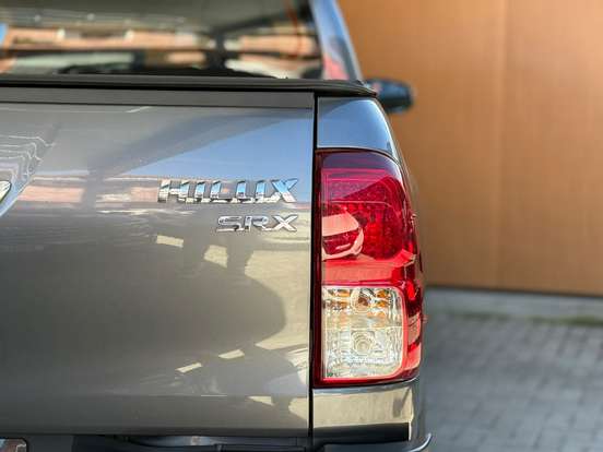 TOYOTA-HILUX-2.8 SRX 4X4 CD 16V DIESEL 4P AUTOMÁTICO TOYOTA-HILUX-2017
