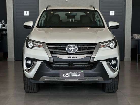 TOYOTA-HILUX-2.8 SRX 4X4 CD 16V DIESEL 4P AUTOMÁTICO TOYOTA-HILUX-2018
