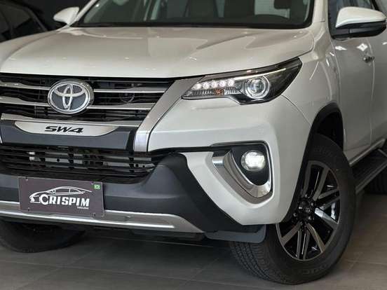 TOYOTA-HILUX-2018