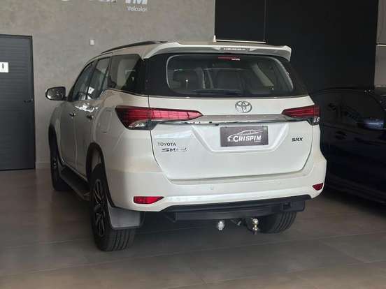 TOYOTA-HILUX-2.8 SRX 4X4 CD 16V DIESEL 4P AUTOMÁTICO TOYOTA-HILUX-2018