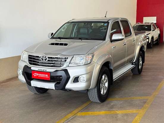 TOYOTA-HILUX-2013