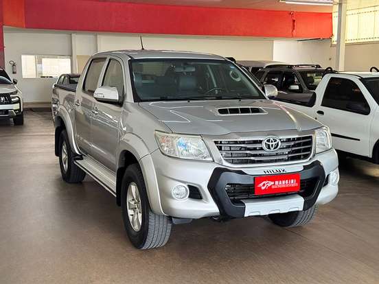 TOYOTA-HILUX-2013