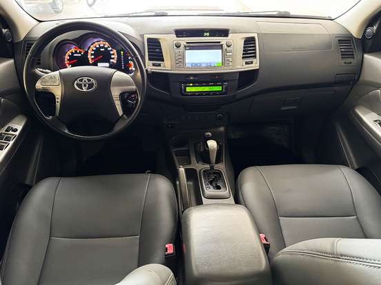 TOYOTA-HILUX-2013