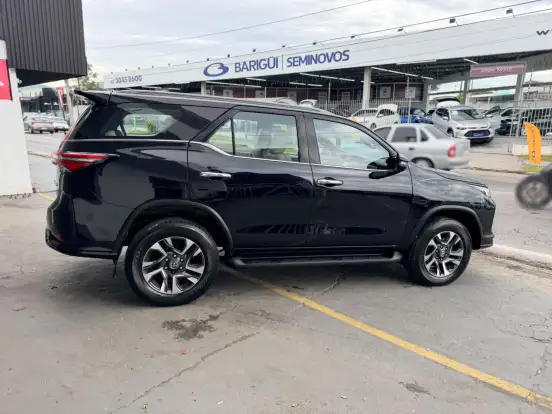 TOYOTA-HILUX SW4-2022