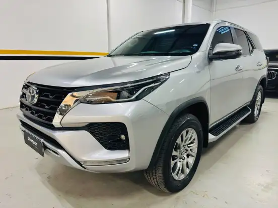 TOYOTA-HILUX SW4-2.8 D-4D TURBO DIESEL SRX 7L 4X4 AUTOMÁTICO TOYOTA-HILUX SW4-2021