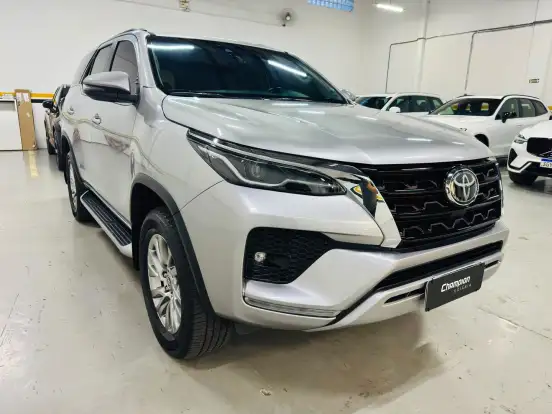 TOYOTA-HILUX SW4-2.8 D-4D TURBO DIESEL SRX 7L 4X4 AUTOMÁTICO TOYOTA-HILUX SW4-2021