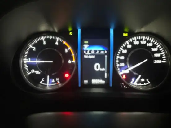 TOYOTA-HILUX SW4-2021