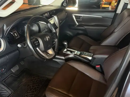 TOYOTA-HILUX SW4-2.8 SRX 4X4 16V TURBO INTERCOOLER DIESEL 4P AUTOMÁTICO TOYOTA-HILUX SW4-2019