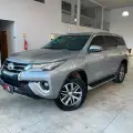 TOYOTA HILUX SW4 2.8 SRX 4X4 7 LUGARES 16V TURBO INTERCOOLER DIESEL 4P AUTOMÁTICO TOYOTA HILUX SW4 2.8 SRX 4X4 7 LUGARES 16V TURBO INTERCOOLER DIESEL 4P AUTOMÁTICO