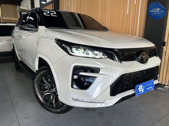 TOYOTA-HILUX SW4-2022