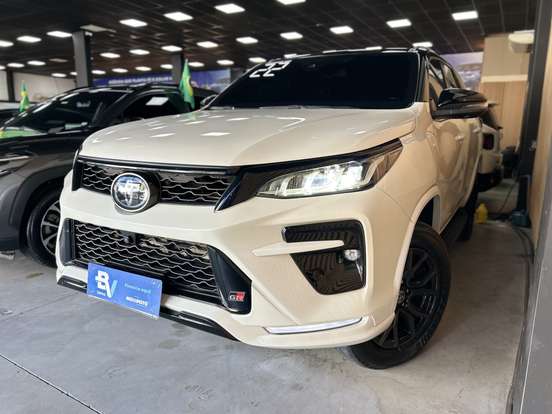 TOYOTA-HILUX SW4-2.8 D-4D TURBO DIESEL GR-S 7L 4X4 AUTOMÁTICO TOYOTA-HILUX SW4-2022
