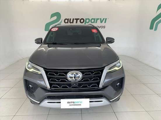 TOYOTA-HILUX SW4-2.8 D-4D TURBO DIESEL SRX 4X4 AUTOMÁTICO TOYOTA-HILUX SW4-2022