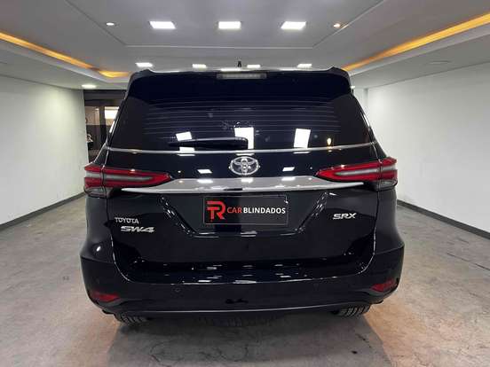 TOYOTA-HILUX SW4-2020