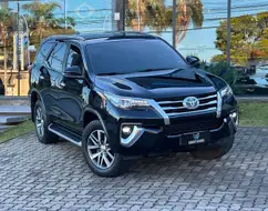 TOYOTA HILUX SW4 2.8 SRX 4X4 16V TURBO INTERCOOLER DIESEL 4P AUTOMÁTICO TOYOTA HILUX SW4 2.8 SRX 4X4 16V TURBO INTERCOOLER DIESEL 4P AUTOMÁTICO
