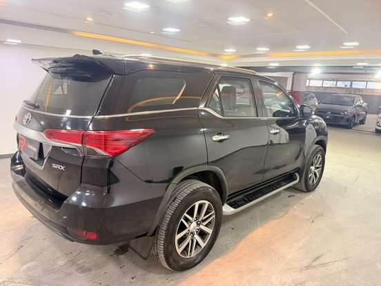 TOYOTA-HILUX SW4-2019