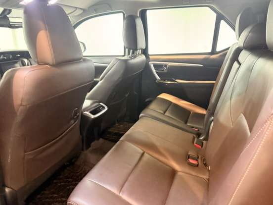 TOYOTA-HILUX SW4-2019