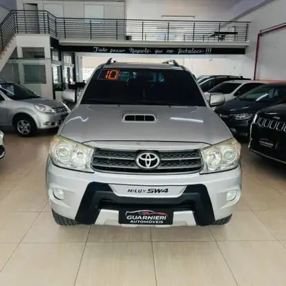 TOYOTA-HILUX SW4-2010