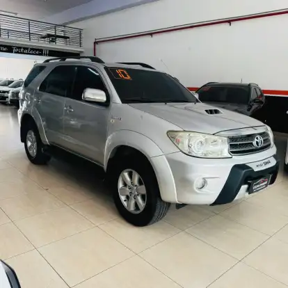 TOYOTA-HILUX SW4-3.0 SRV 4X4 16V TURBO INTERCOOLER DIESEL 4P AUTOMÁTICO TOYOTA-HILUX SW4-2010