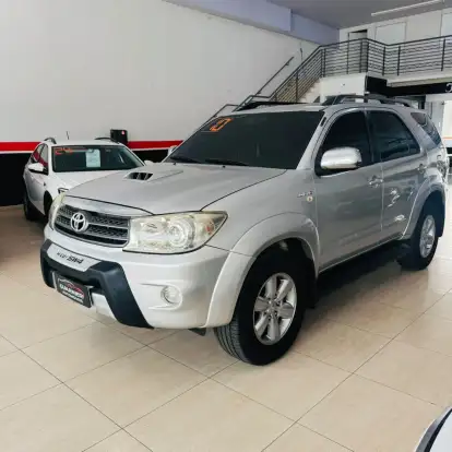 TOYOTA-HILUX SW4-2010