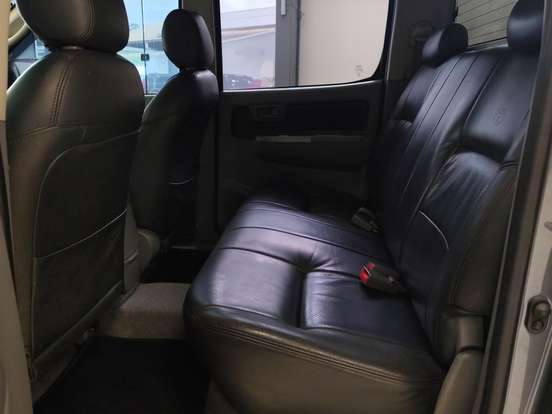TOYOTA-HILUX SW4-2008