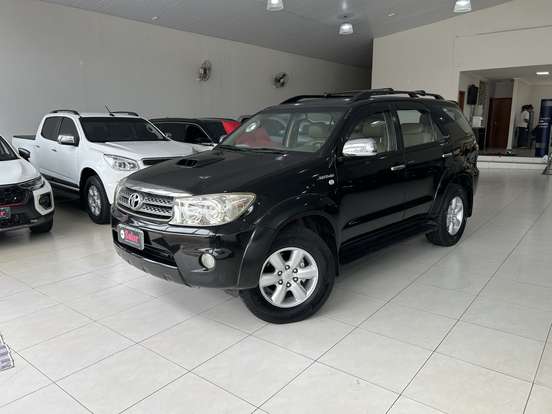 TOYOTA-HILUX SW4-3.0 SRV 4X4 7 LUGARES 16V TURBO INTERCOOLER DIESEL 4P AUTOMÁTICO TOYOTA-HILUX SW4-2011