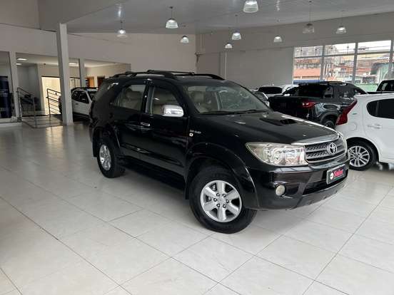 TOYOTA-HILUX SW4-3.0 SRV 4X4 7 LUGARES 16V TURBO INTERCOOLER DIESEL 4P AUTOMÁTICO TOYOTA-HILUX SW4-2011