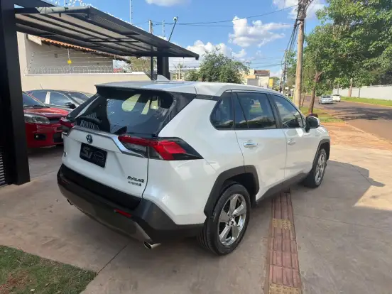 TOYOTA-RAV4-2019