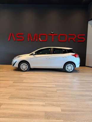 TOYOTA-YARIS-2020