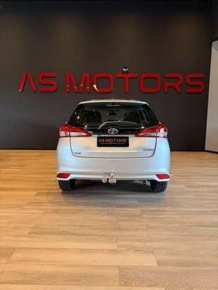 TOYOTA-YARIS-2020
