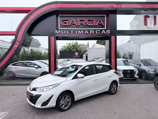TOYOTA-YARIS-2020