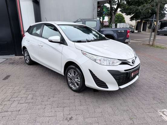 TOYOTA-YARIS-2020