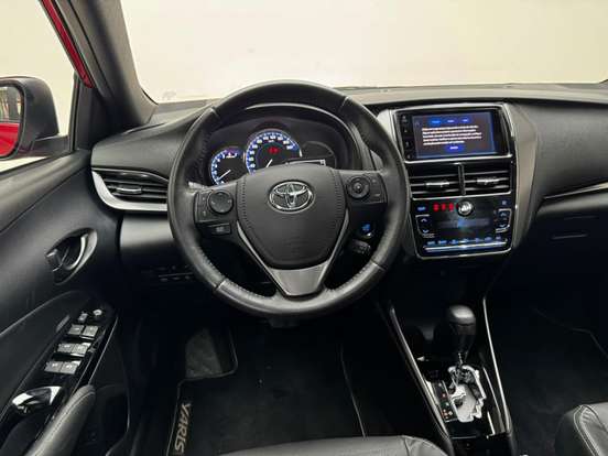 TOYOTA-YARIS-2023