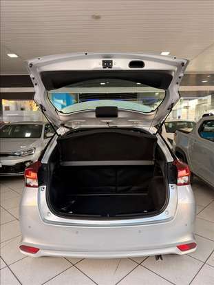 TOYOTA-YARIS-2024