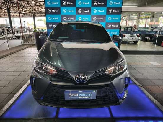 TOYOTA-YARIS-2023