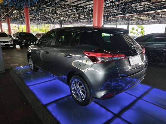 TOYOTA-YARIS-2023