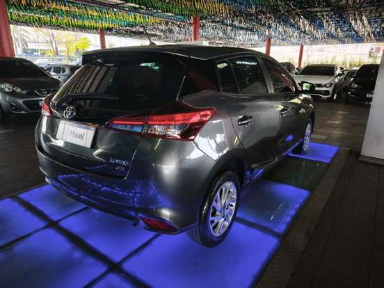 TOYOTA-YARIS-2023