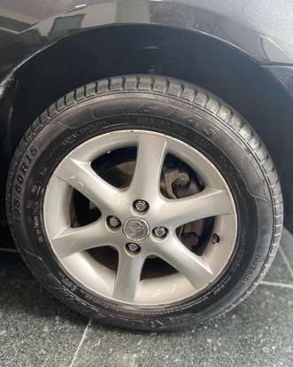 TOYOTA-COROLLA-2004