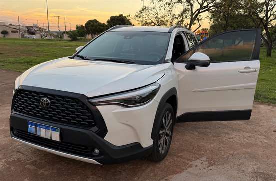 TOYOTA-COROLLA CROSS-2024
