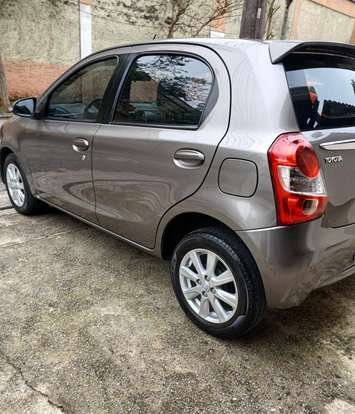 TOYOTA-ETIOS-2016