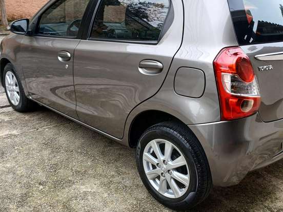 TOYOTA-ETIOS-1.5 XLS SEDAN 16V FLEX 4P AUTOMÁTICO TOYOTA-ETIOS-2016