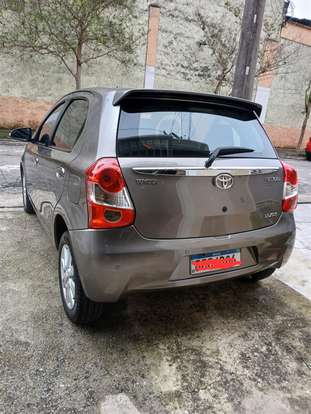 TOYOTA-ETIOS-2016