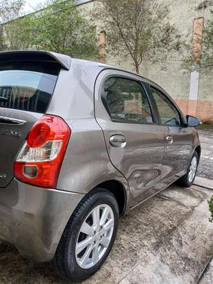 TOYOTA-ETIOS-2016