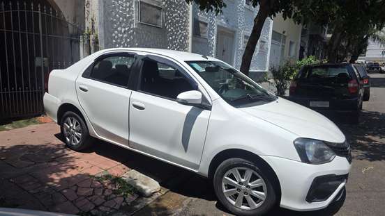 TOYOTA-ETIOS-2020
