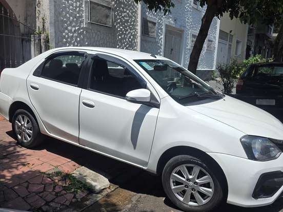 TOYOTA-ETIOS-1.5 X PLUS SEDAN 16V FLEX 4P AUTOMÁTICO TOYOTA-ETIOS-2020