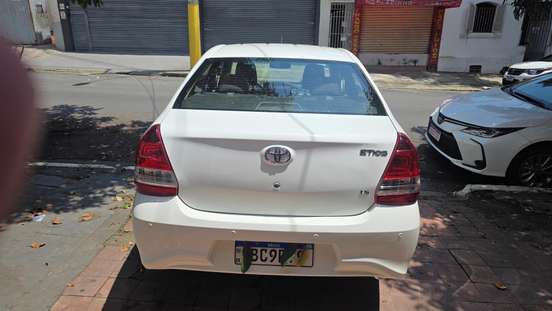 TOYOTA-ETIOS-2020
