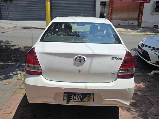 TOYOTA-ETIOS-1.5 X PLUS SEDAN 16V FLEX 4P AUTOMÁTICO TOYOTA-ETIOS-2020