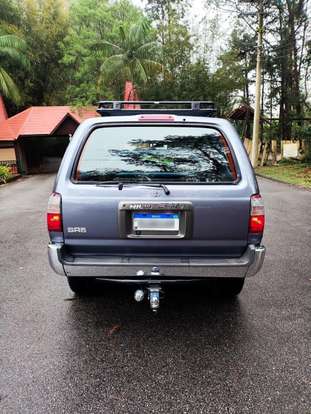 TOYOTA-HILUX-1997