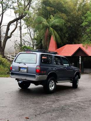 TOYOTA-HILUX-1997