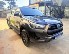 TOYOTA HILUX 2.8 D-4D TURBO DIESEL CD SR 4X4 AUTOMÁTICO TOYOTA HILUX 2.8 D-4D TURBO DIESEL CD SR 4X4 AUTOMÁTICO